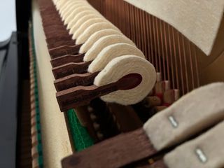 Piano Acústico Yamaha Negro