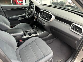 KIA Sorento SORENTO LX 2.4L I4 F DOHC 16V 2016