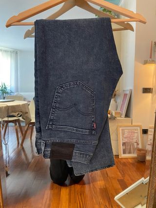 Jeans Levi's  519 blu/nero taglia M/33/48