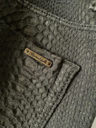 Pantalón Pull&Bear efecto piel verde