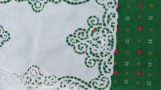 6 centrini vintage ricamati