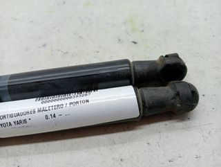 AMORTIGUADORES MALETERO / PORTON TOYOTA YARIS (2)