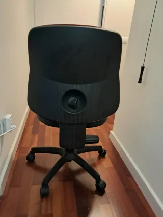 Silla de oficina giratoria burdeos