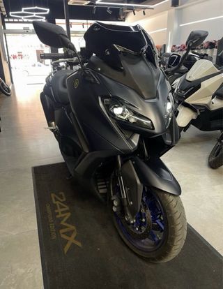 Yamaha Tmax 560