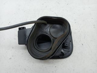 TAPA EXTERIOR COMBUSTIBLE FORD FOCUS (2)