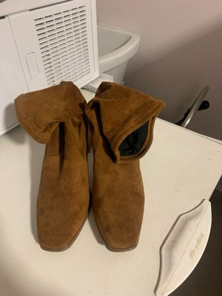 Stivaletti camoscio marrone tacco