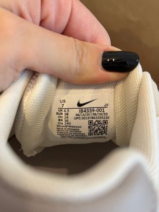 Sapatilhas Nike Initiator bege e cinza