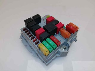 CAJA RELES / FUSIBLES FIAT BRAVO (182)