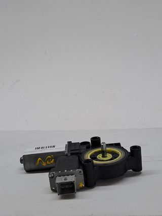 MOTOR ELEVALUNAS DELANTERO IZQUIERDO OPEL CORSA E