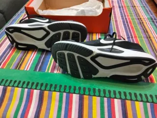 Zapatillas Nike Structure 26 Negras