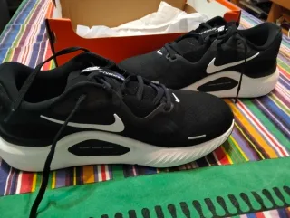 Zapatillas Nike Structure 26 Negras