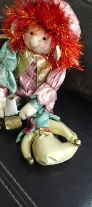 Arlecchino Giullare Pupazzo Decorativo. Bellissimo