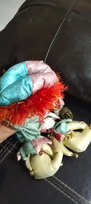 Arlecchino Giullare Pupazzo Decorativo. Bellissimo