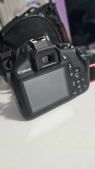 Canon 2000d + Funda Negra