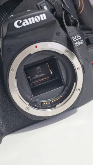 Canon 2000d + Funda Negra