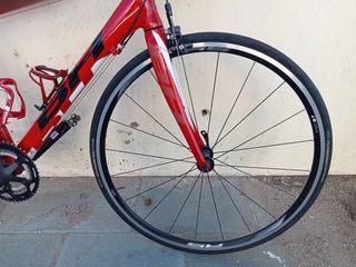Bicicleta Carretera BH Sphene Roja