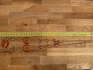 Collana con pietre in resina simil ambra