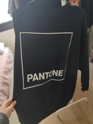 Sudadera Pull&Bear Pantone Negra