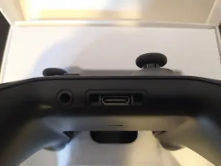 Mando original Xbox One y Series, como nuevo.