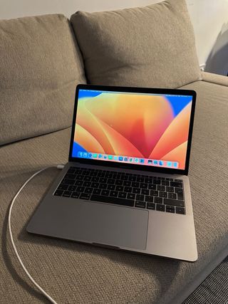 MacBook Pro Apple Grey. Good conditions