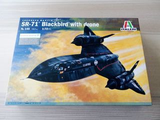 SR-71 BLACKBIRD WITH DRONE MAQUETA ITALERI 1/72