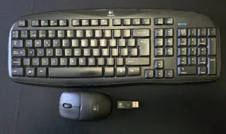 Teclado y Ratón Inalámbrico Logitech MK250.