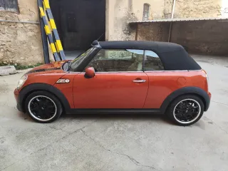 MINI Cabrio 2012