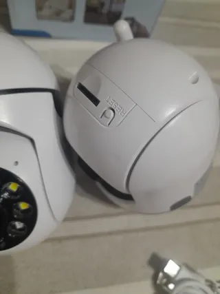 2 Cámaras de Vigilancia Blancas