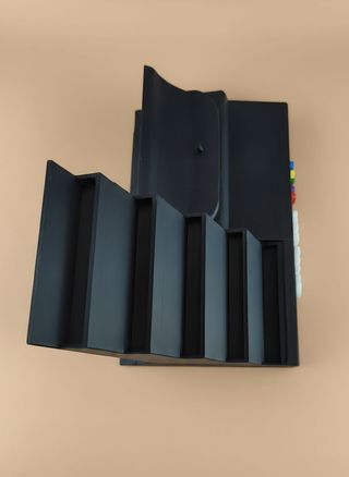 Stand Game Boy Color + 5 Ranuras Para Juegos