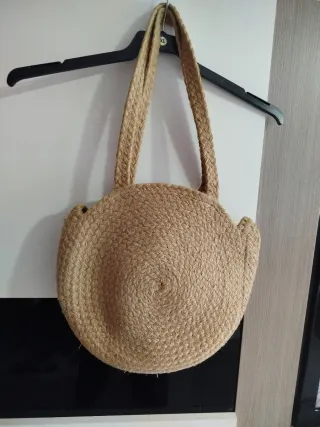 Bolso redondo de yute