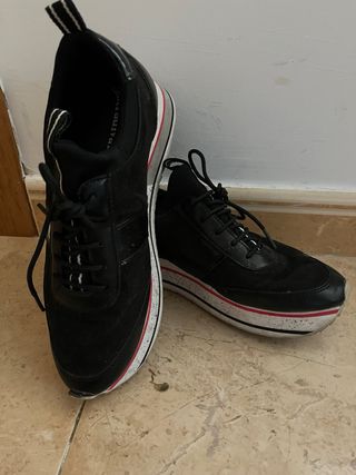 Deportivas Mujer Negras con Plataforma