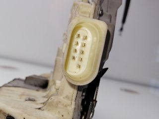 CERRADURA PUERTA DELANTERA DERECHA VOLKSWAGEN PASSAT BERLINA (4)