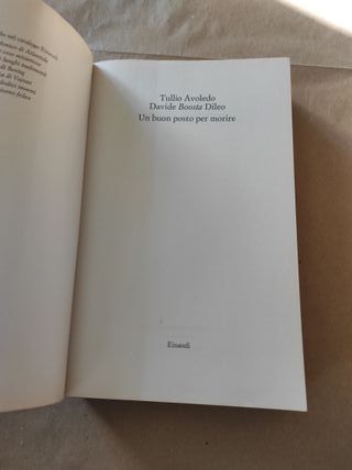 Libro un buon posto per morire Einaudi