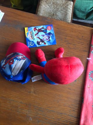 Set spider man .peluche parlante cappello e