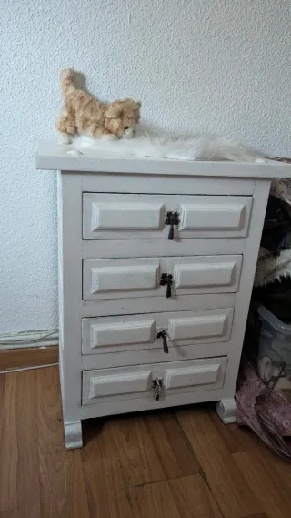 Mesita de noche / Cajonera de madera