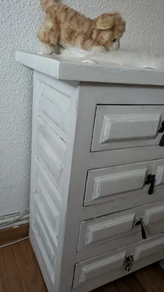 Mesita de noche / Cajonera de madera