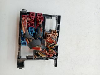 CAJA RELES / FUSIBLES VOLKSWAGEN TIGUAN (5N1) (4)