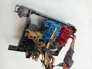 CAJA RELES / FUSIBLES VOLKSWAGEN TIGUAN (5N1) (4)