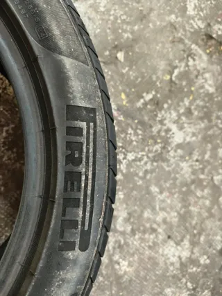 Neumático 245/45/18 Pirelli muy buen estado 20€
