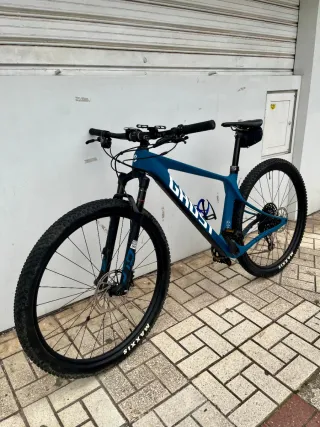 Bicicleta Ghost Lector carbono