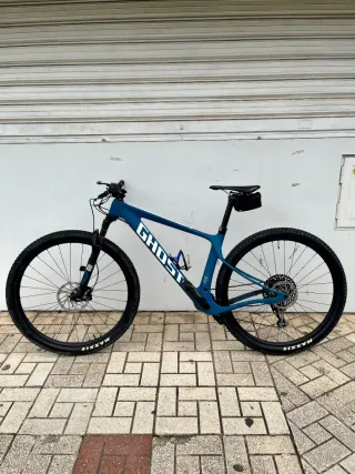 Bicicleta Ghost Lector carbono