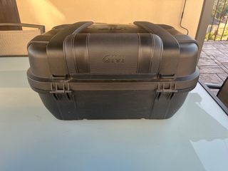 Top Case Givi Trekker 2 cascos