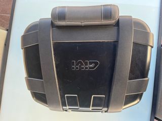 Top Case Givi Trekker 2 cascos