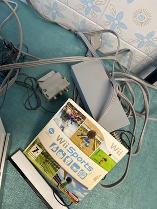 Consola Nintendo Wii + Accesorios + Wii Sports