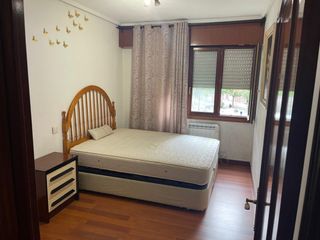 Se alquila habitacion