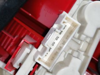 PILOTO TRASERO IZQUIERDO BMW SERIE 3 BERLINA (E90) (3)