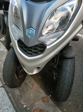 Piaggio MP3 300hpe Maxi Scooter