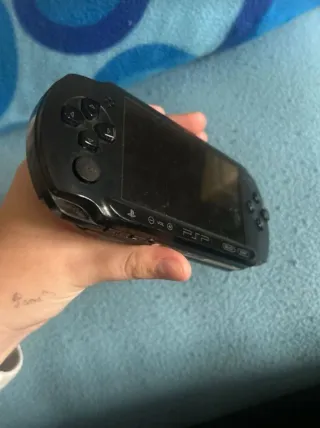 Sony PSP Negra + Cargador