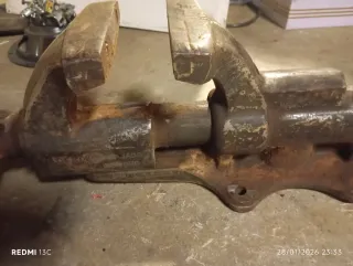 Tornillo de banco ACERORIO FORJADO N° 15086".