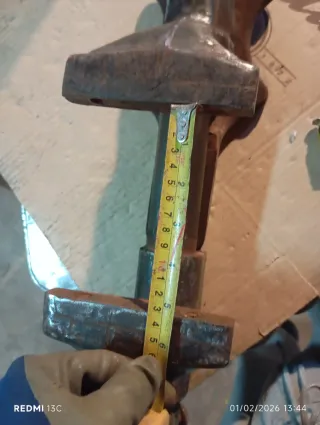 Tornillo de banco ACERORIO FORJADO N° 15086".